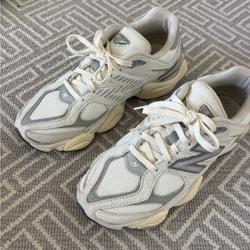New Balance 9060 - Sea Salt/Rain Cloud - Great Condition - Picture 2 of 5